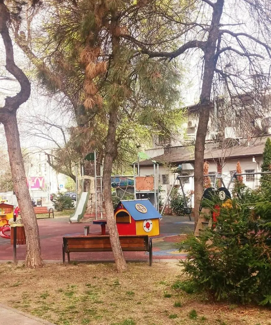 The House In The Park Bucharest Apartment
