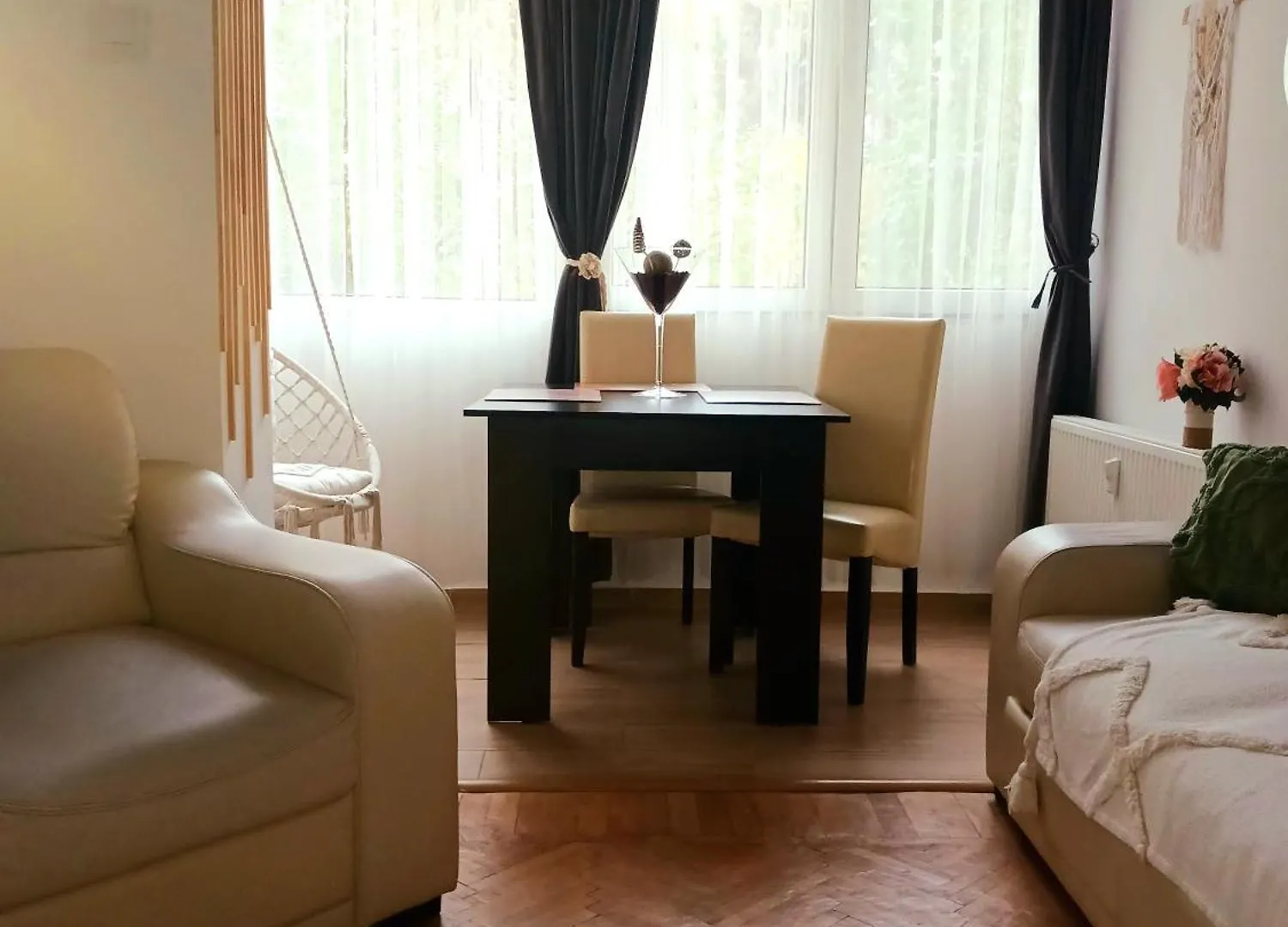 The House In The Park Bucharest Apartment
