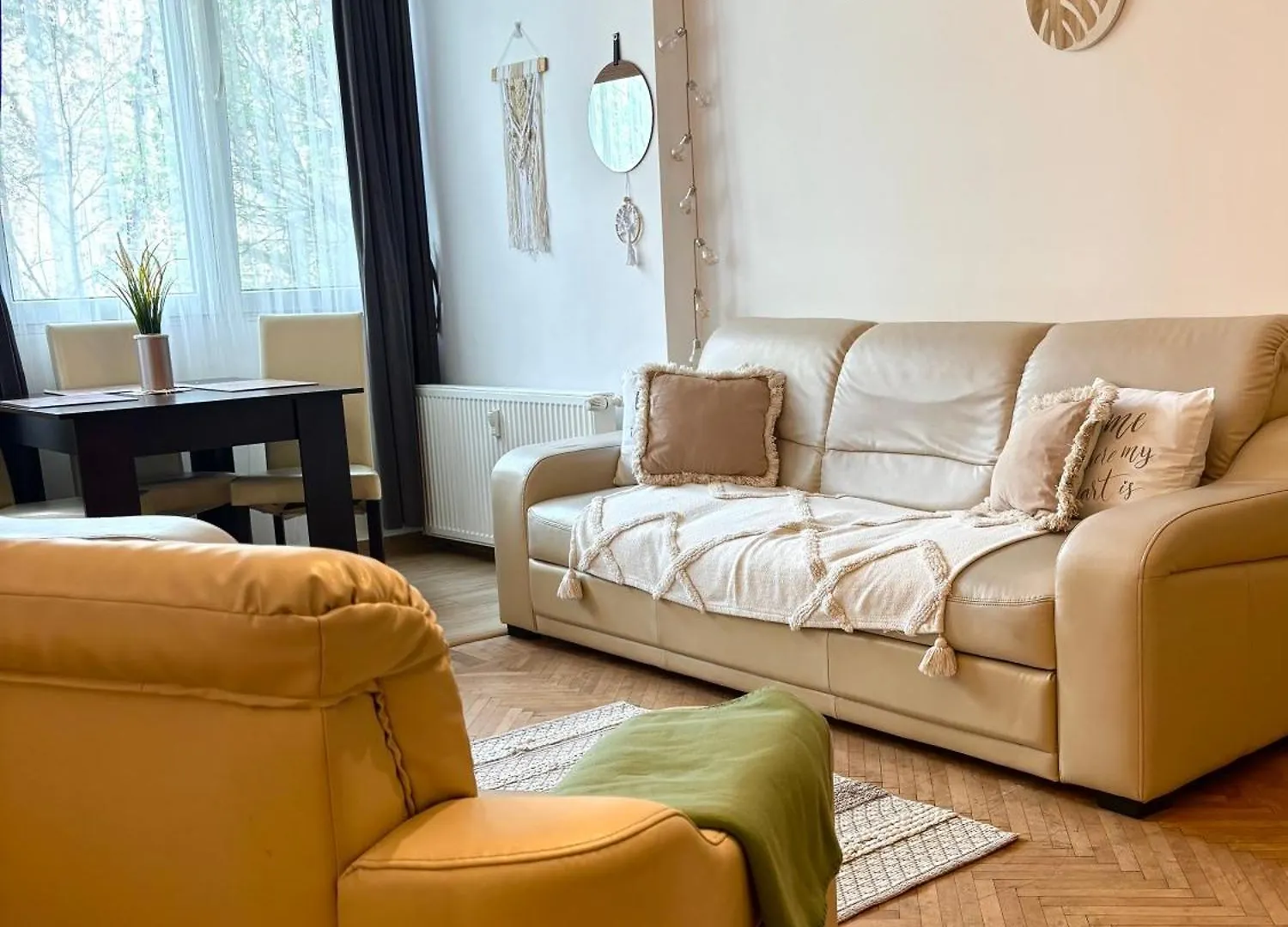 The House In The Park Bucharest Apartment