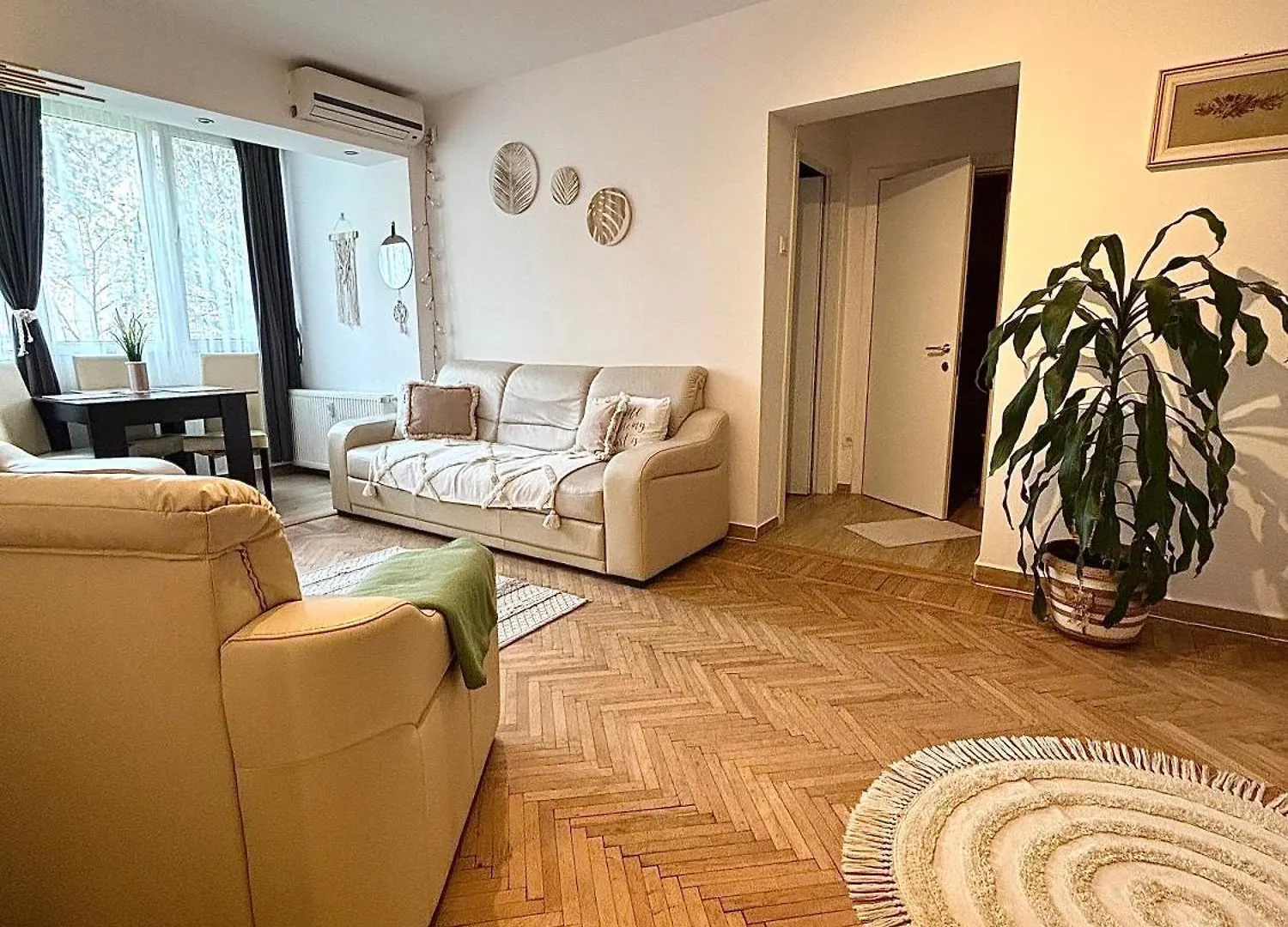 The House In The Park Bucharest Apartment